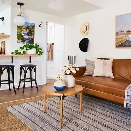 Luxury * Μπάνσκο